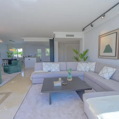 Luxurious 3-bedroom Penthouse In Monteros *