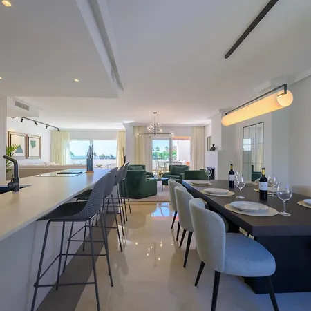 Luxurious 3-bedroom Penthouse In Monteros Appartement Marbella
