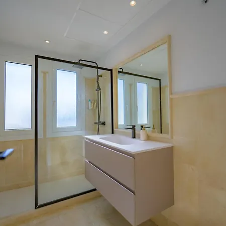 Luxurious 3-bedroom Penthouse In Monteros Marbella