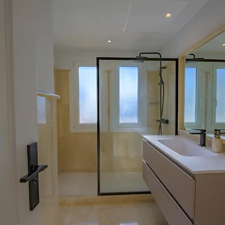Appartement Luxurious 3-bedroom Penthouse In Monteros *