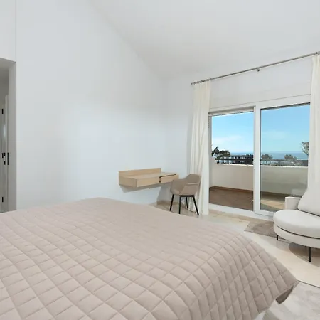 Appartement Luxurious 3-bedroom Penthouse In Monteros *
