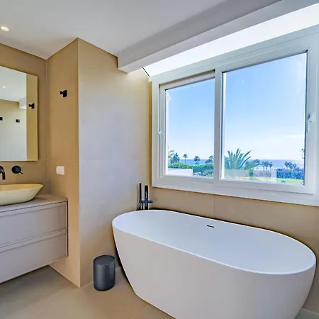 Appartement Luxurious 3-bedroom Penthouse In Monteros