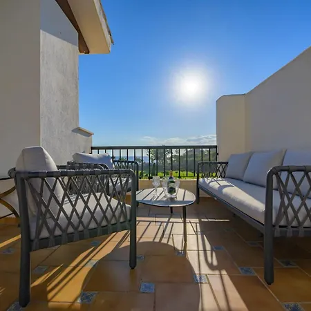 Luxurious 3-bedroom Penthouse In Monteros