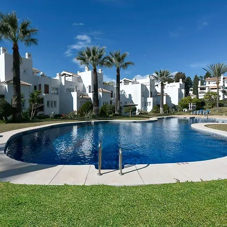Luxurious 3-bedroom Penthouse In Monteros Appartement *