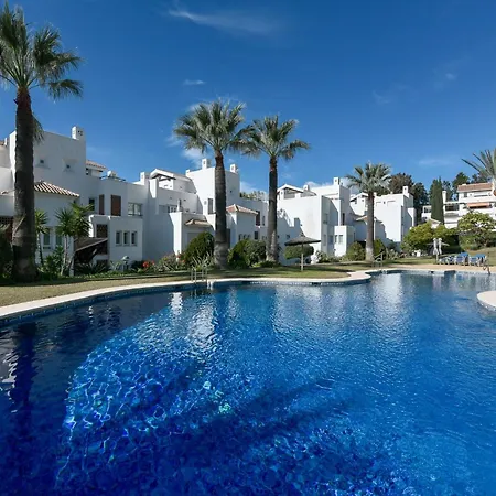 Luxurious 3-bedroom Penthouse In Monteros