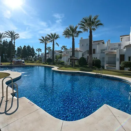 Lejlighed Luxurious 3-bedroom Penthouse In Monteros *