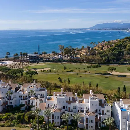Luxurious 3-bedroom Penthouse In Monteros *