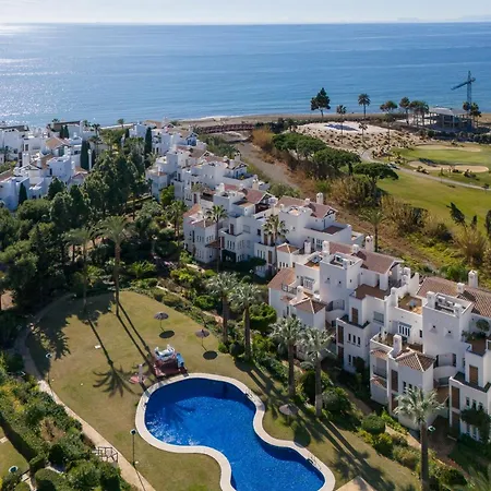 Luxurious 3-bedroom Penthouse In Monteros *