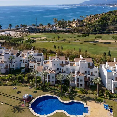 Luxurious 3-bedroom Penthouse In Monteros Marbella