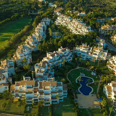 Luxurious 3-bedroom Penthouse In Monteros Marbella